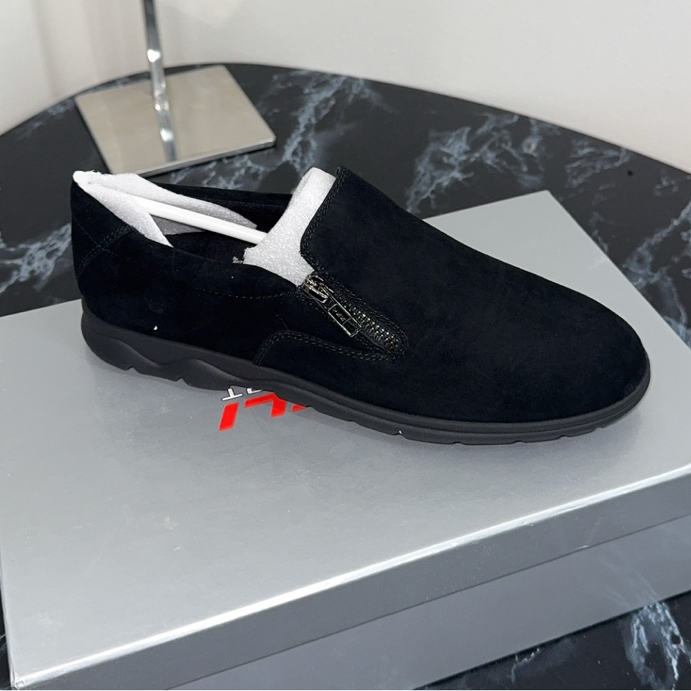 Vaneli Suede Slip-on Shoes Lenore Mouse Suede Black Size 7 -NEW AUTHENTIC-